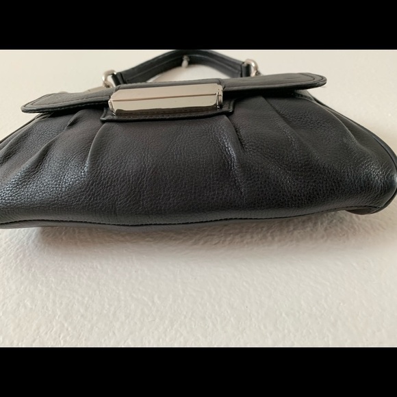 Express Black Leather Women's Bag - Picture 3 of 8